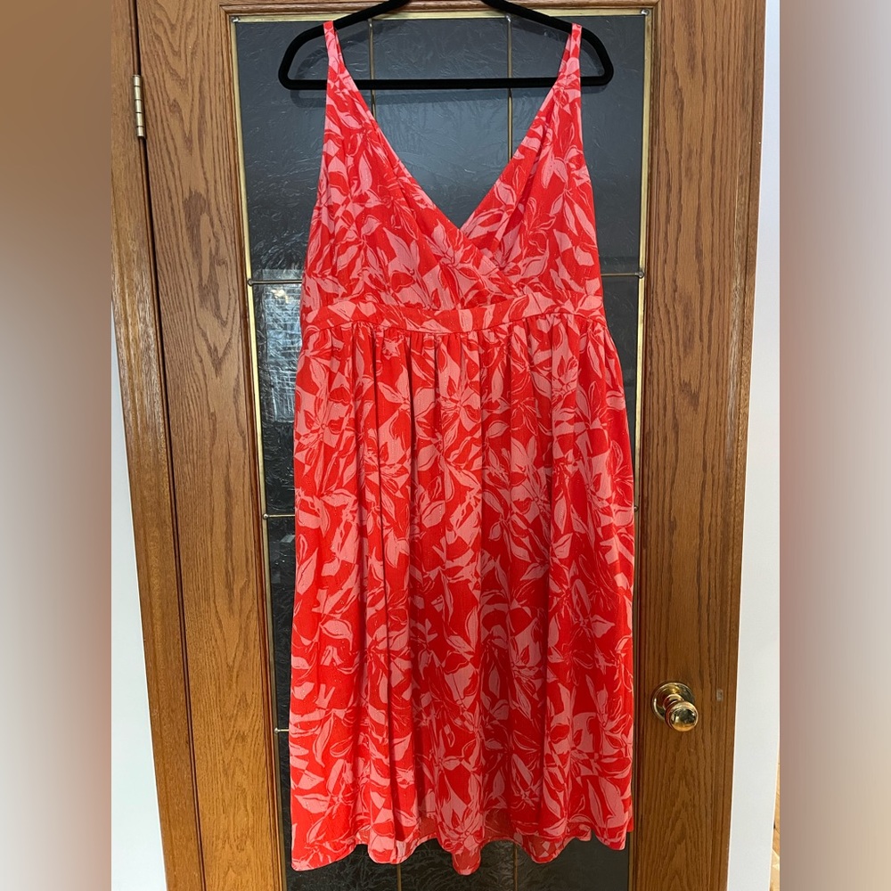 Lined, sparkly Dress with pockets!
